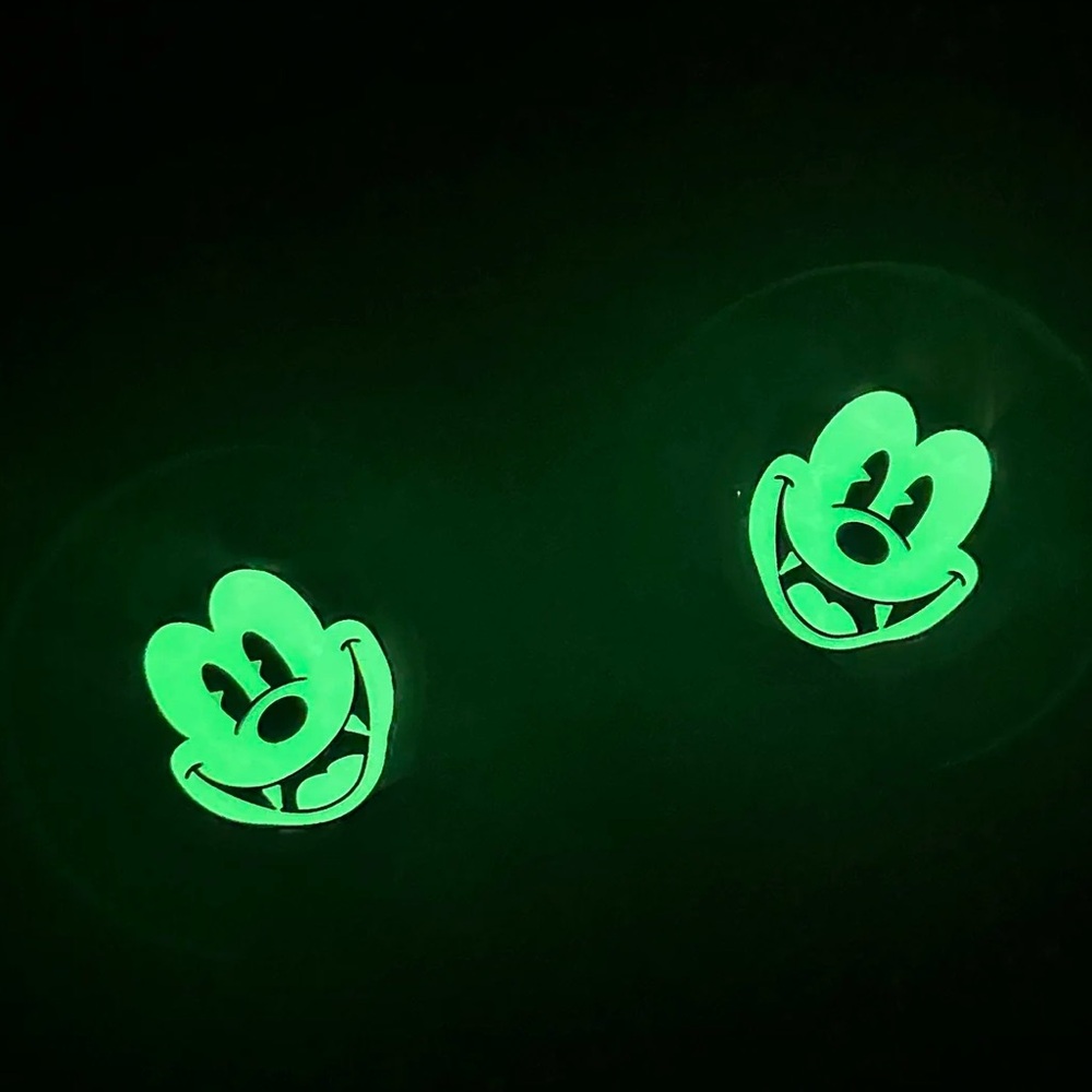Factory 55 - VAMPIRE MICKEY MOUSE Purse + Interchangeable Ears (Glow in Dark) - Picture 4 of 9